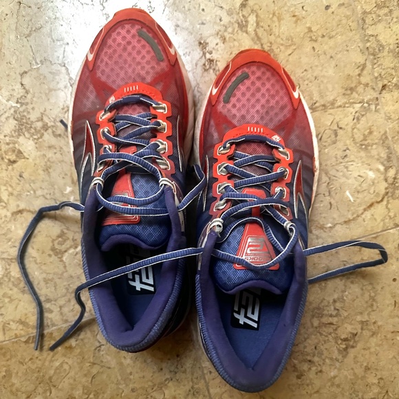 Brooks transcend 2 running shoes size 8 - Picture 2 of 5